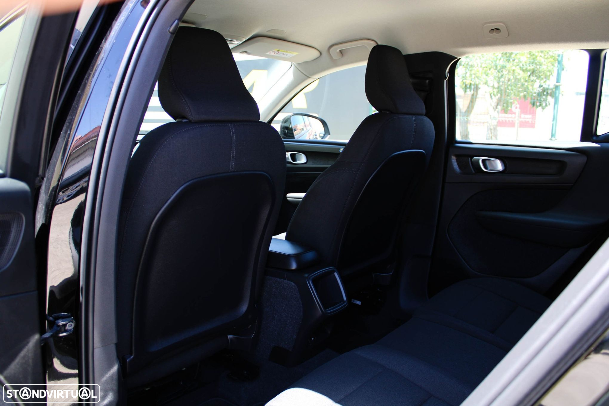 Volvo XC 40 1.5 T2 Momentum Core - 51