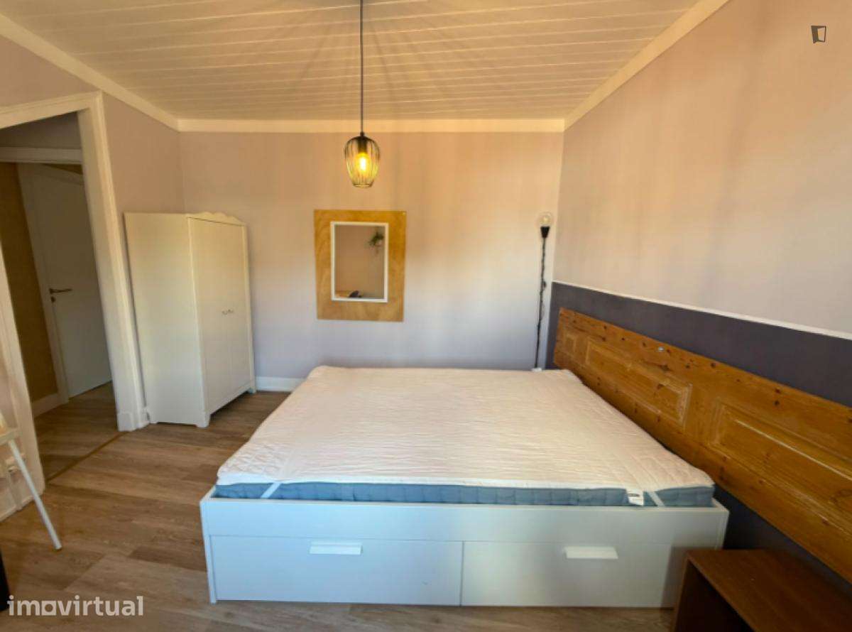 Quarto - localizado em Santarem - Grande imagem: 2/12