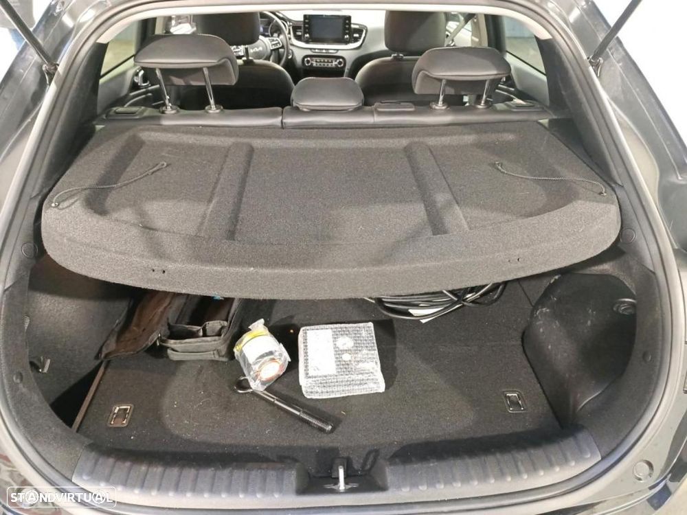 Kia XCeed 1.6 GDi PHEV Drive - 17