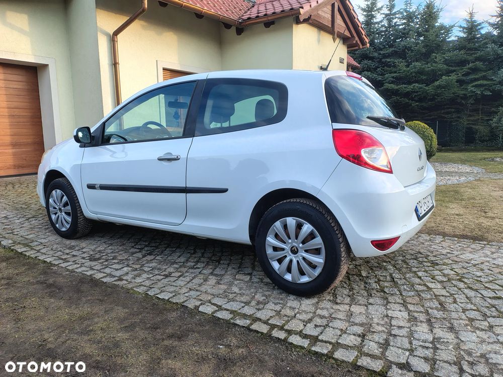 Renault Clio 1.2 16V 75 Expression - 3