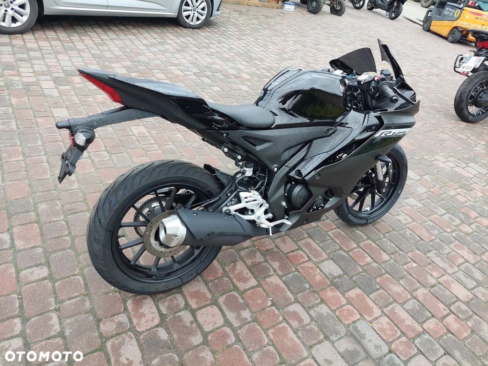 Yamaha YZF - 5