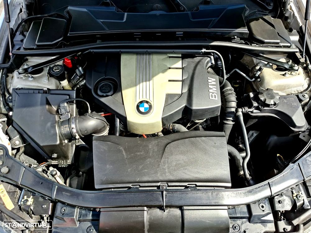 BMW 320 d Sport - 17