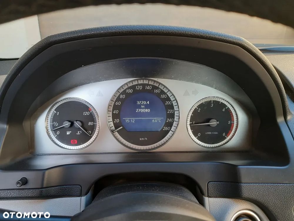 Mercedes-Benz Klasa C 220 CDI DPF Avantgarde - 17