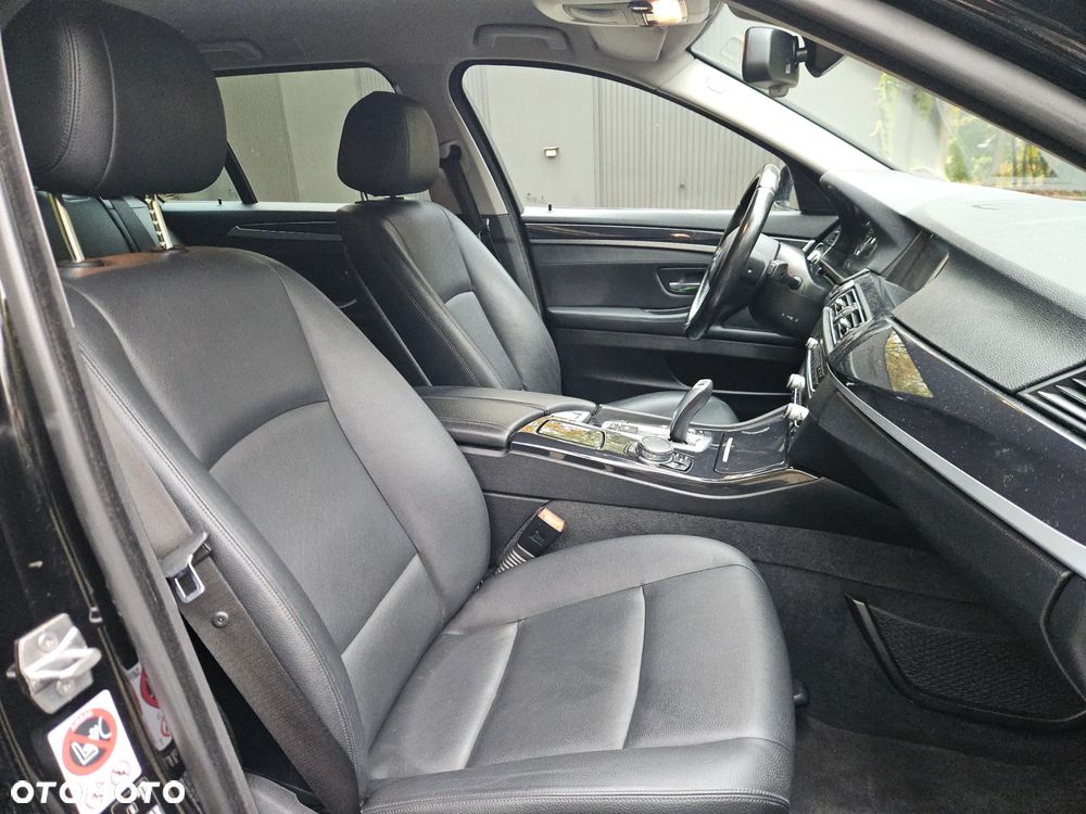 BMW Seria 5 520d Luxury Line - 24