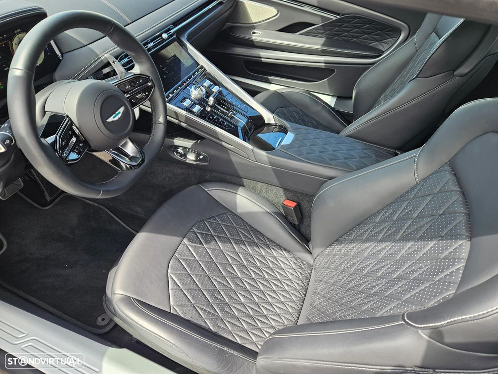 Aston Martin DB12 Coupé V8 - 13
