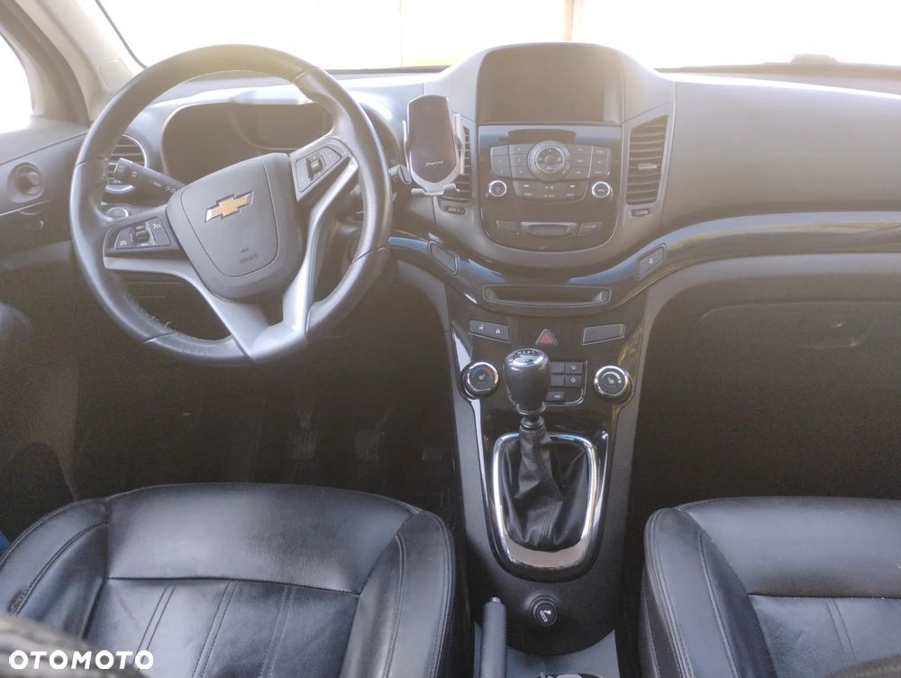 Chevrolet Orlando - 12