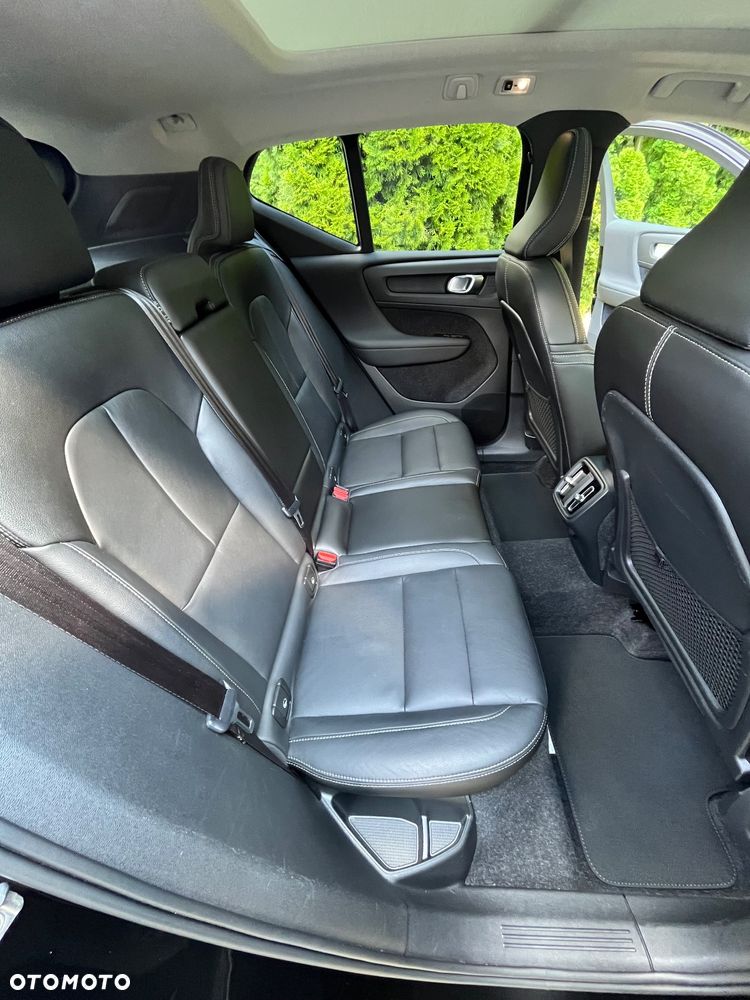 Volvo XC 40 T5 AWD Momentum (Intro Edition) - 24