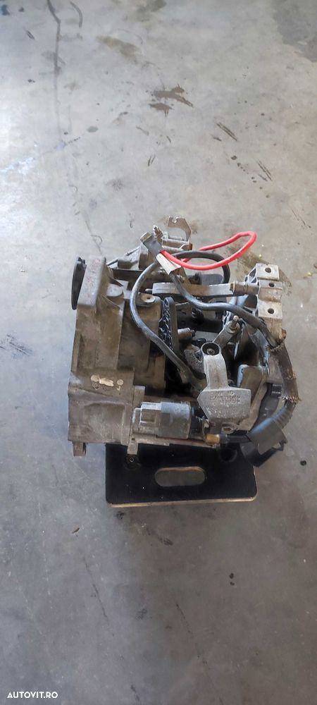 Cutie viteze manuala 5 trepte cu electromotor volkswagen vw caddy 2008 motor 1.9 BLS cod cutie JCS - 3