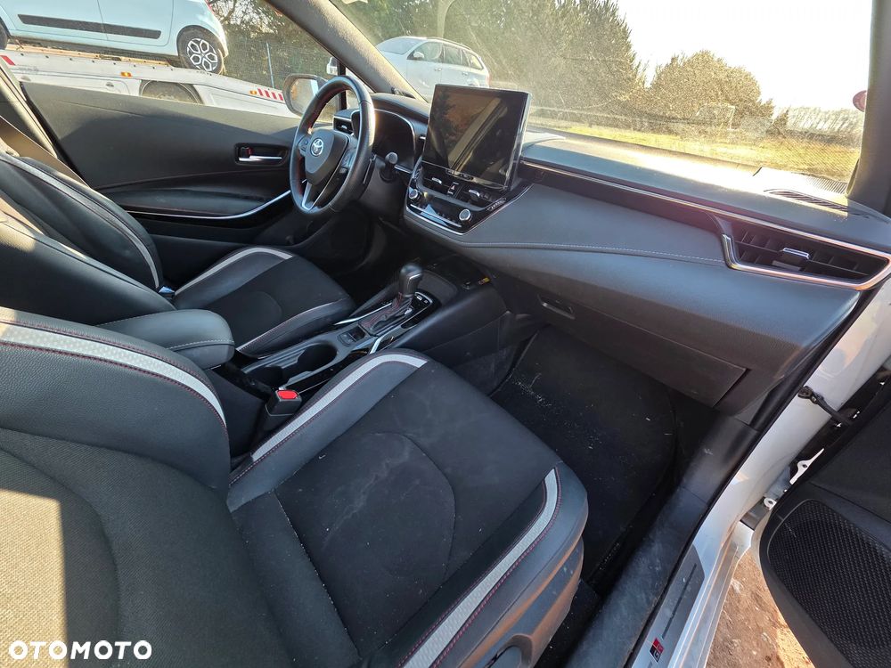 Toyota Corolla 2.0 Hybrid GR Sport - 11