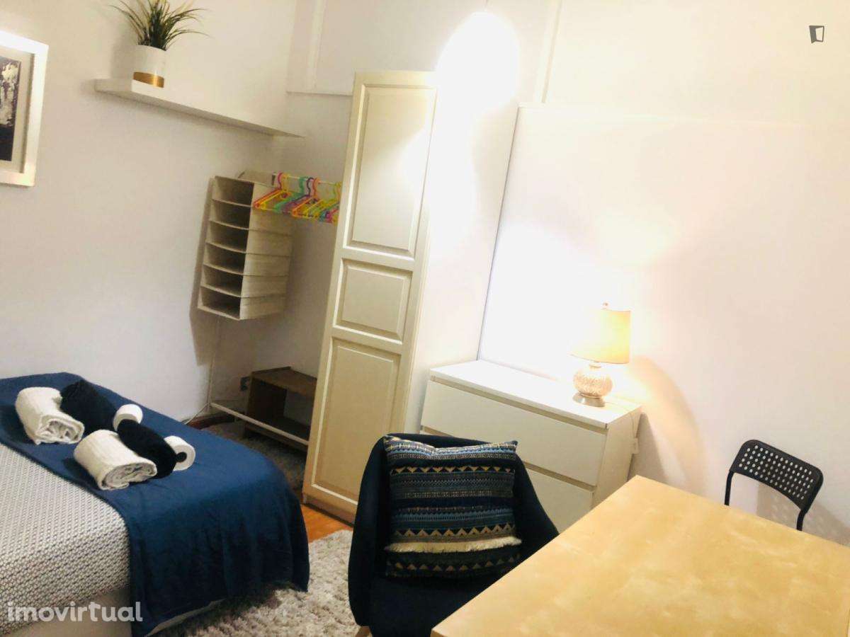Quarto - localizado em Saldanha Lisbon - Grande imagem: 5/15