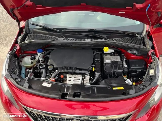 Peugeot 2008 1.2 PureTech Allure - 12