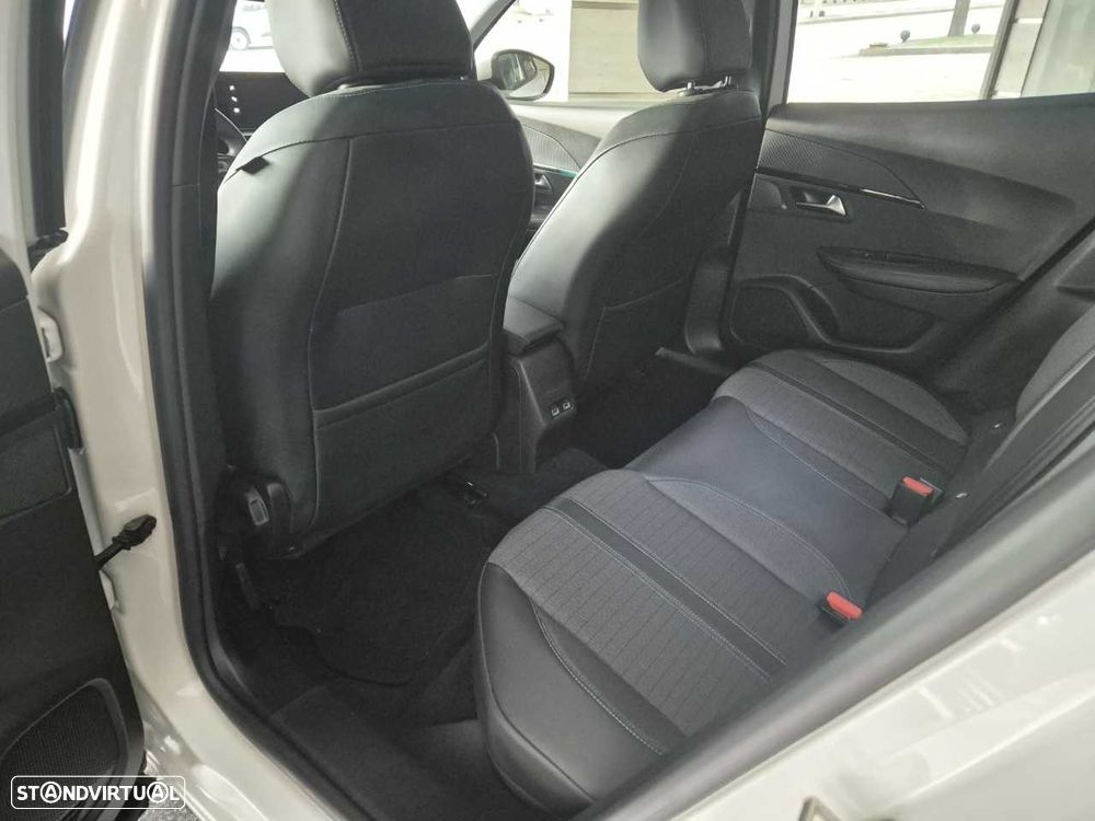 Peugeot 2008 1.5 BlueHDi Allure Pack - 10