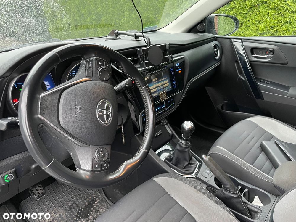 Toyota Auris 1.6 Premium - 8