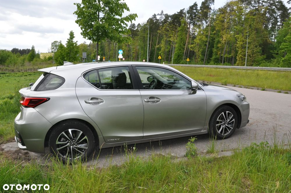 Lexus CT - 2