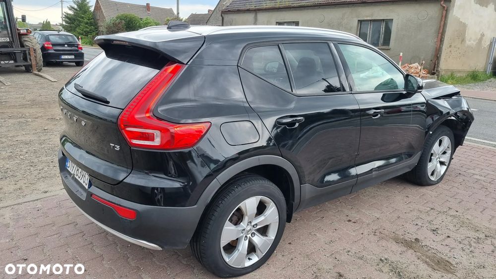 Volvo XC 40 T3 Geartronic Momentum Pro - 5