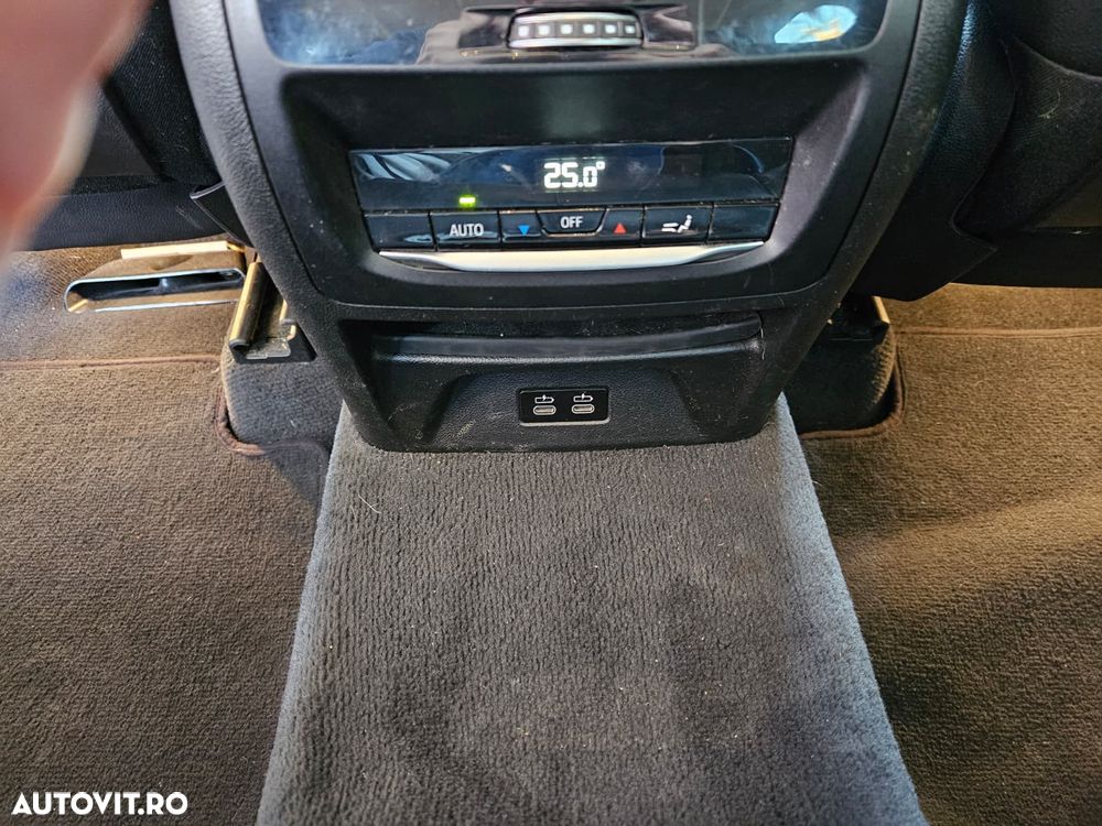 BMW X3 xDrive20d AT xLine - 30