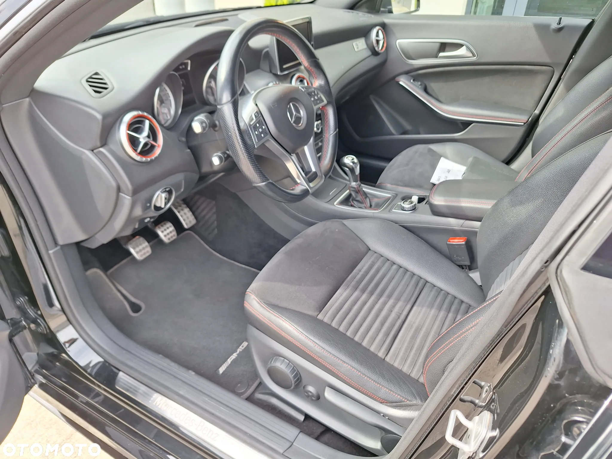 Mercedes-Benz CLA 180 BlueEffICIENCY Edition - 8