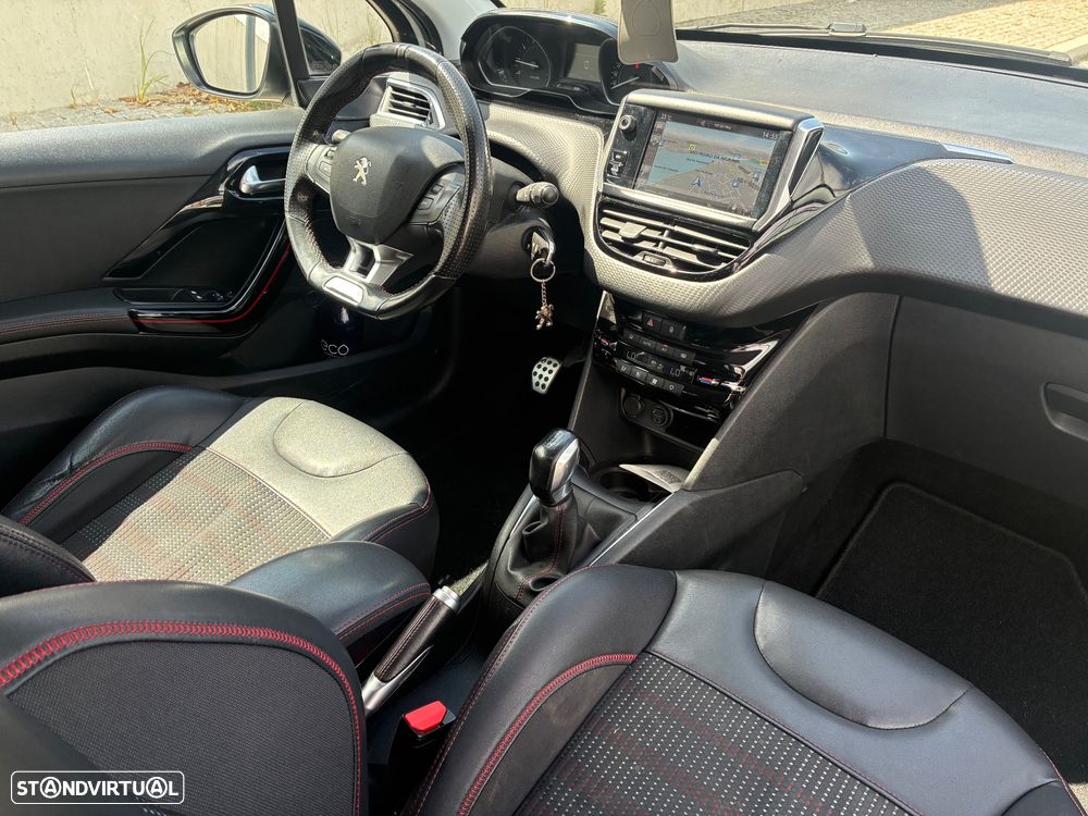 Peugeot 208 1.2 PureTech GT Line - 21