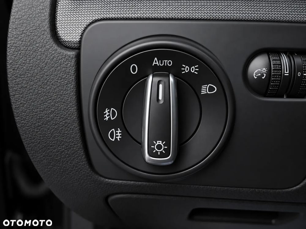 Volkswagen Golf 1.2 TSI Style - 27