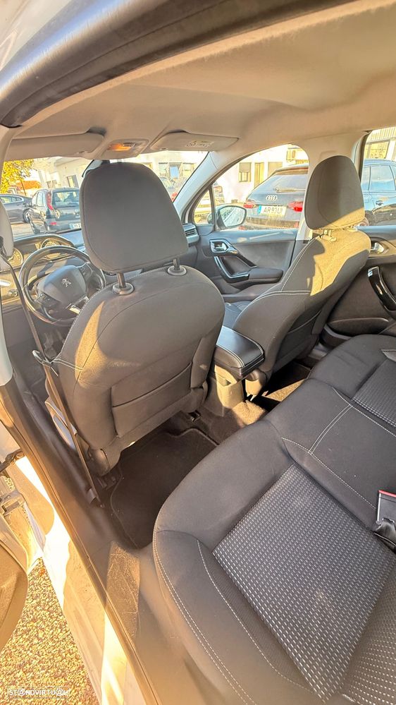 Peugeot 208 1.2 PureTech Active - 14