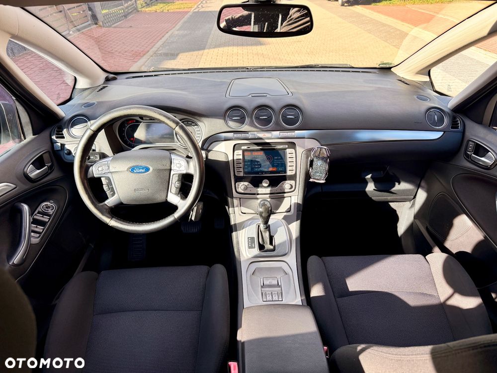 Ford S-Max - 9