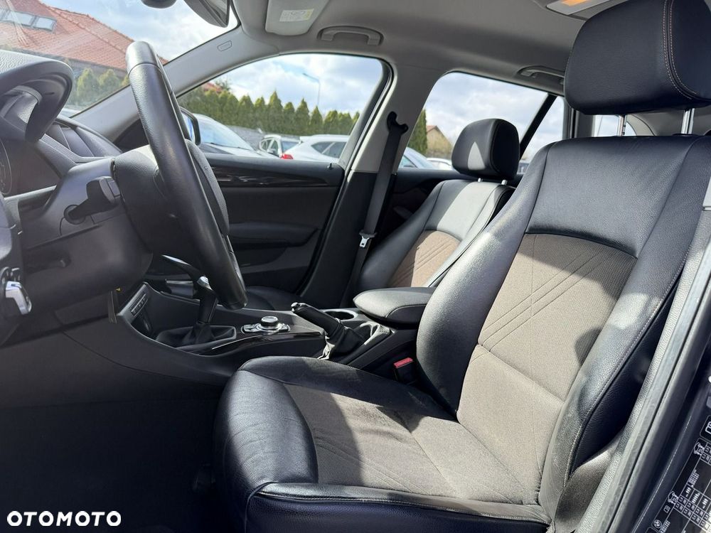 BMW X1 xDrive18d - 31