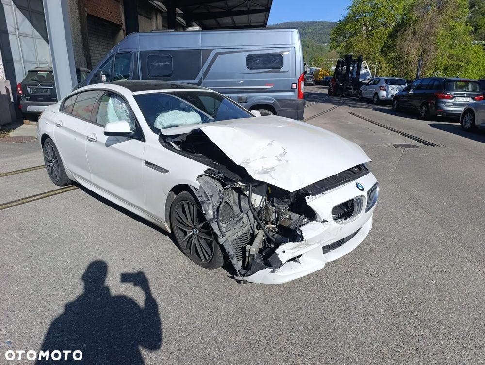 BMW Seria 6 650i xDrive - 7