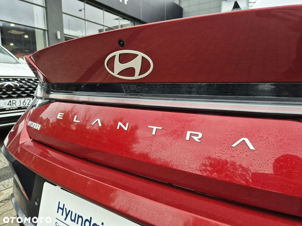 Hyundai Elantra - 21