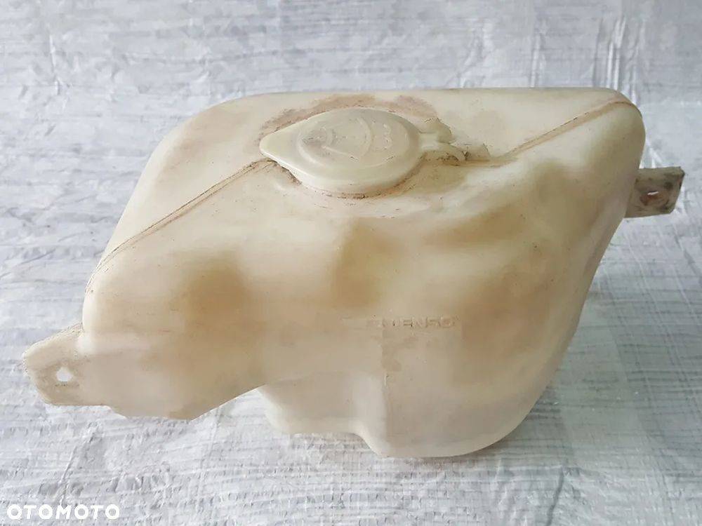 Zbiorniczek płynu spryskiwaczy do Suzuki Vitara I