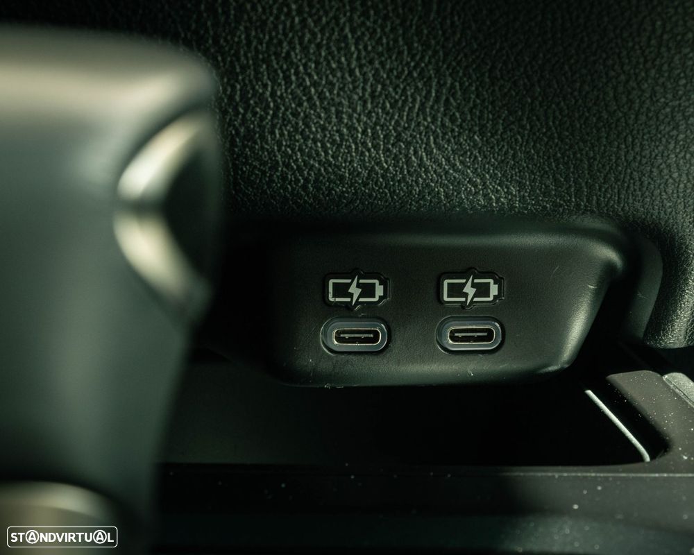 Lexus UX 250h Sport (Ecrã 12.3) - 36