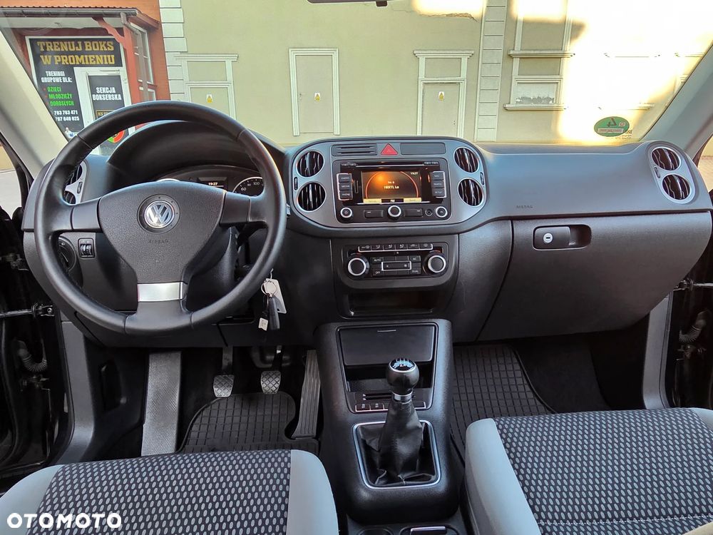 Volkswagen Tiguan 2.0 TDI DPF BlueMotion Technology Sport & Style - 27