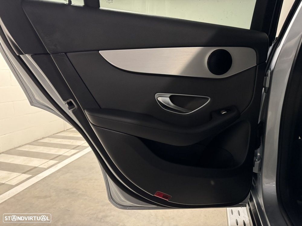 Mercedes-Benz GLC 300 de Coupé 4Matic - 37