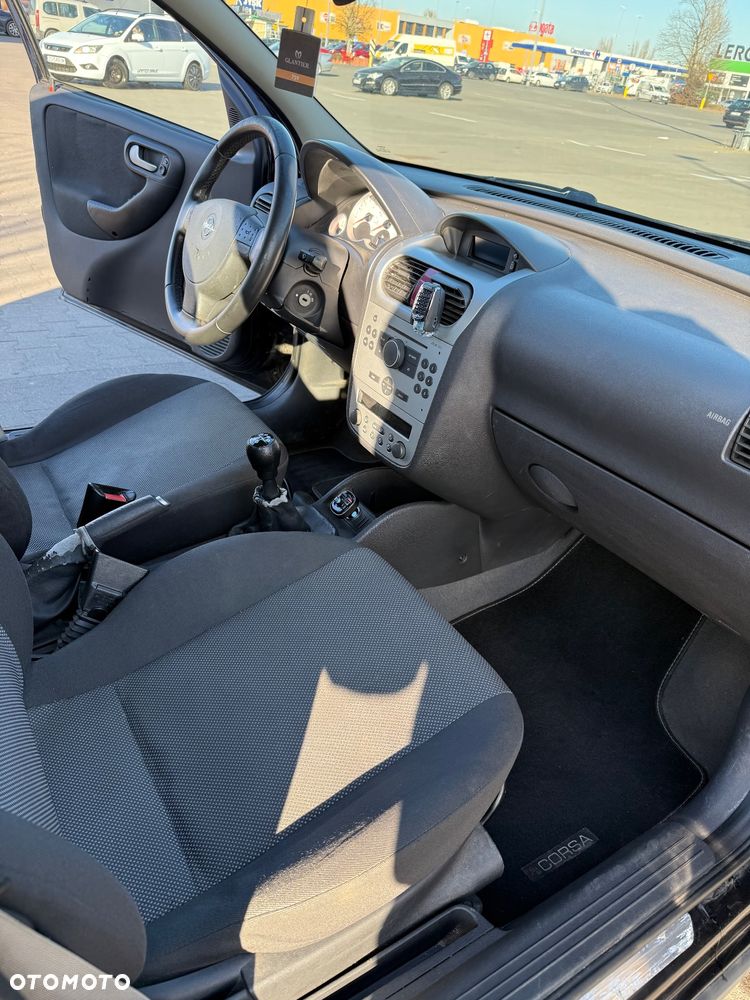 Opel Corsa 1.2 16V Enjoy - 9