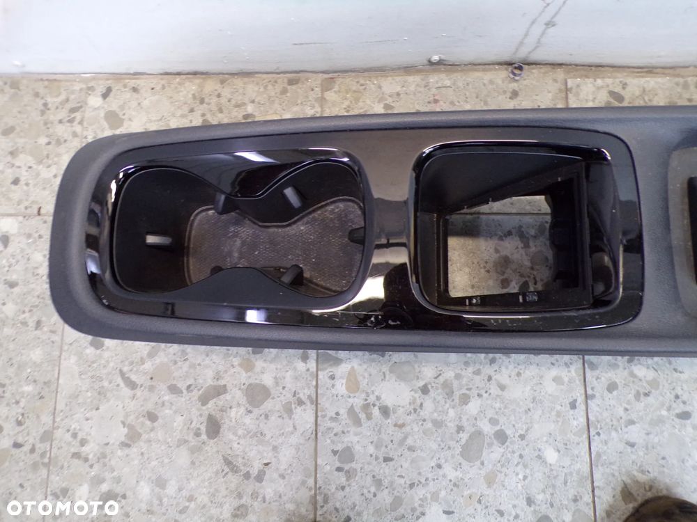 TUNEL ŚRODKOWY VOLKSWAGEN ID3 - 5