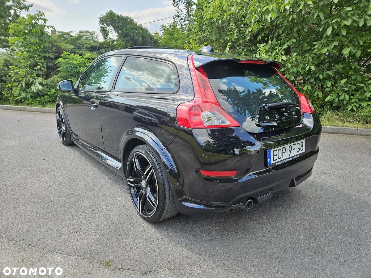 Volvo C30 D2 R-Design - 4