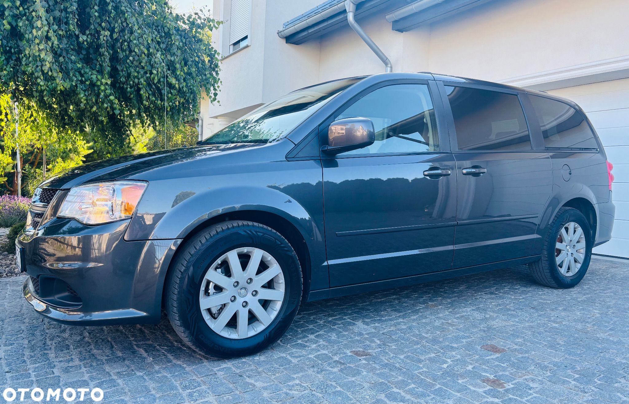 Dodge Grand Caravan - 1