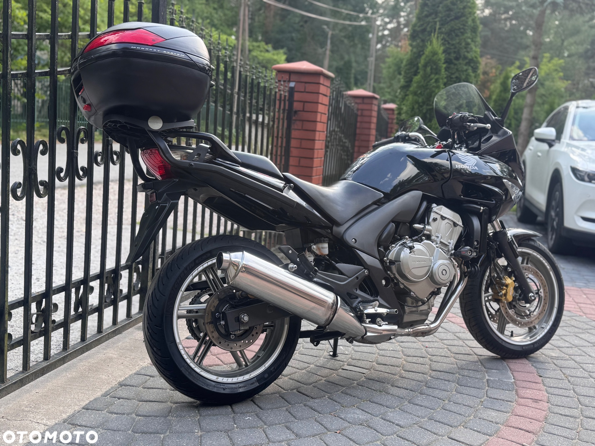 Honda CBF - 4