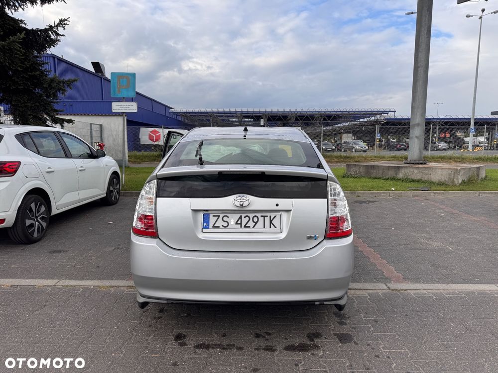 Toyota Prius 1.5 VVT-i Sol - 5