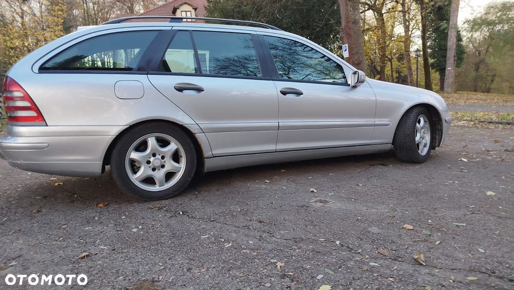 Mercedes-Benz Klasa C 220 T CDI Classic - 13