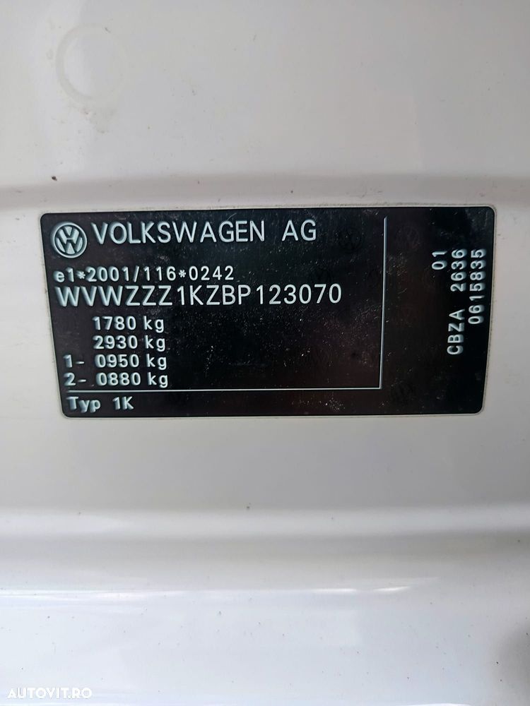 Volkswagen Golf - 10