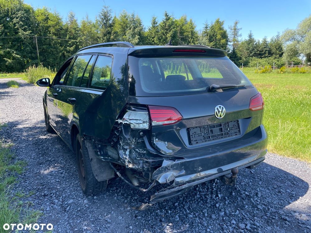 Volkswagen Golf 1.0 TSI BMT Comfortline DSG - 4