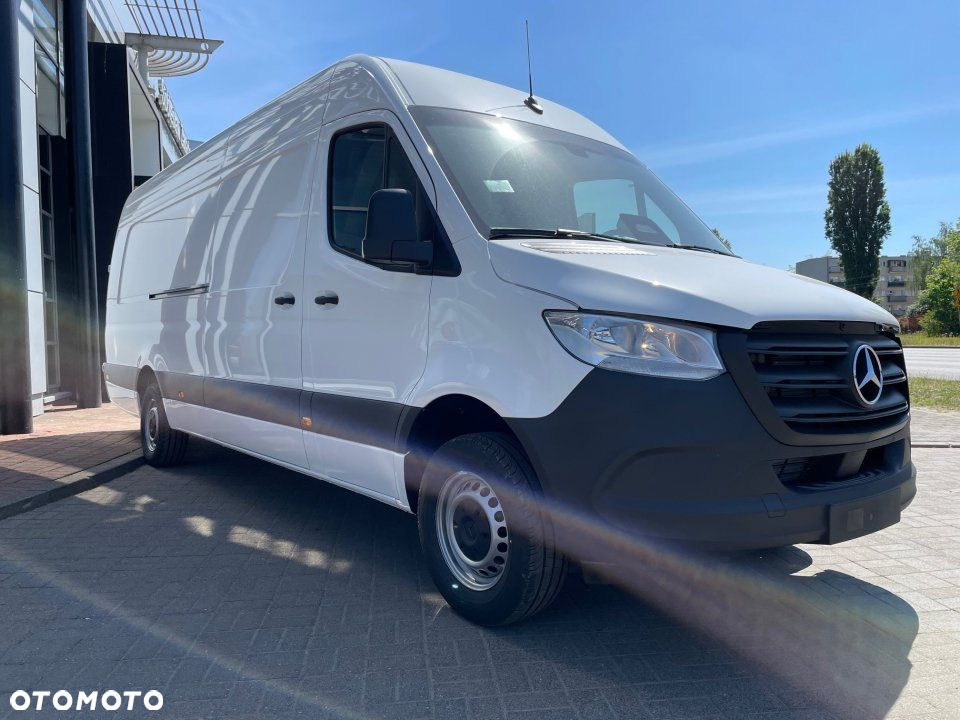 Mercedes-Benz Sprinter - 2