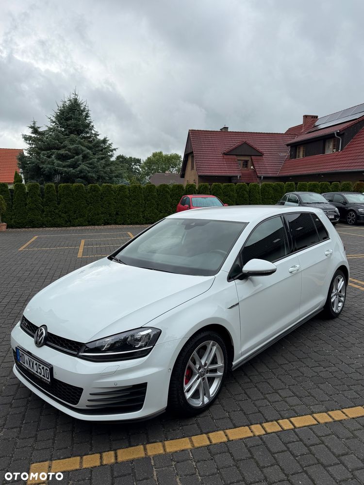 Volkswagen Golf 2.0 TDI BMT GTD - 1