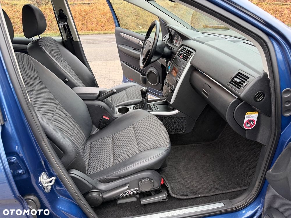 Mercedes-Benz Klasa B 180 - 13