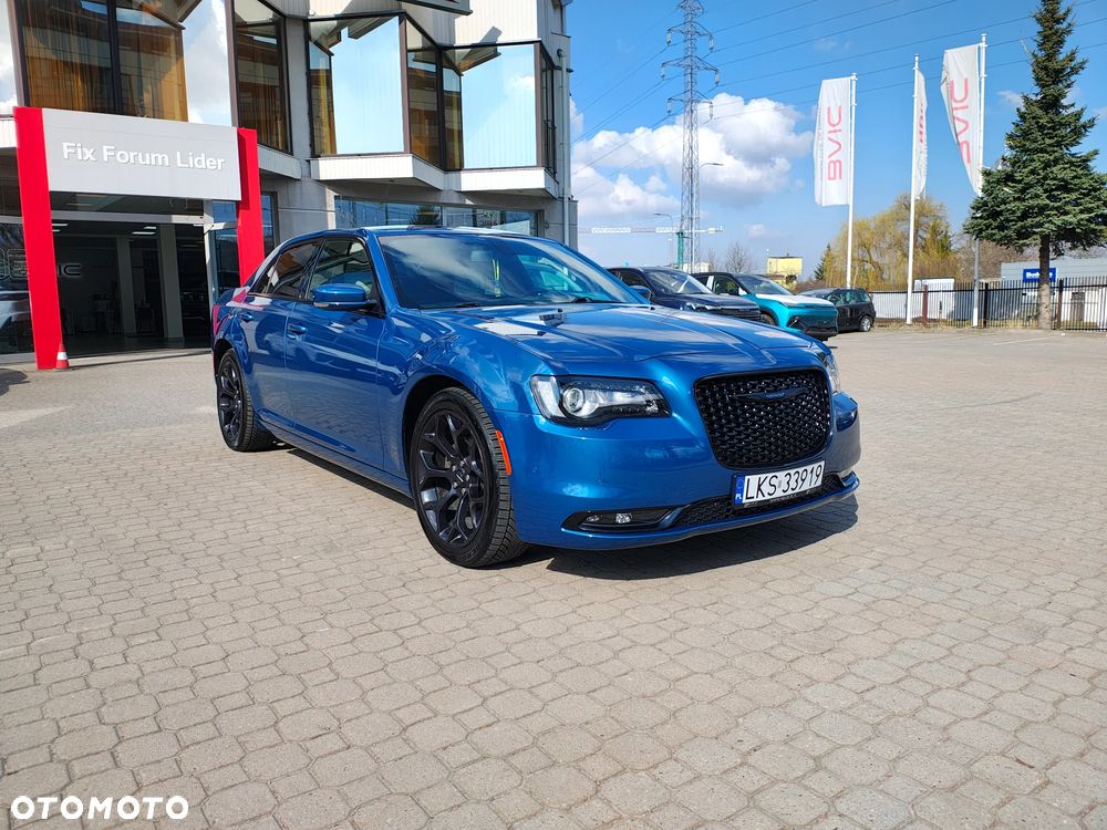 Chrysler 300s - 13