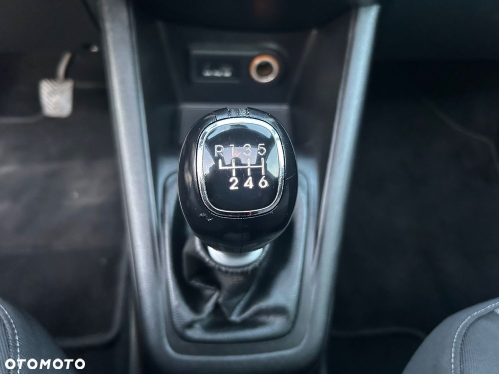 Kia Venga 1.6 CRDi 128 Business Line - 23