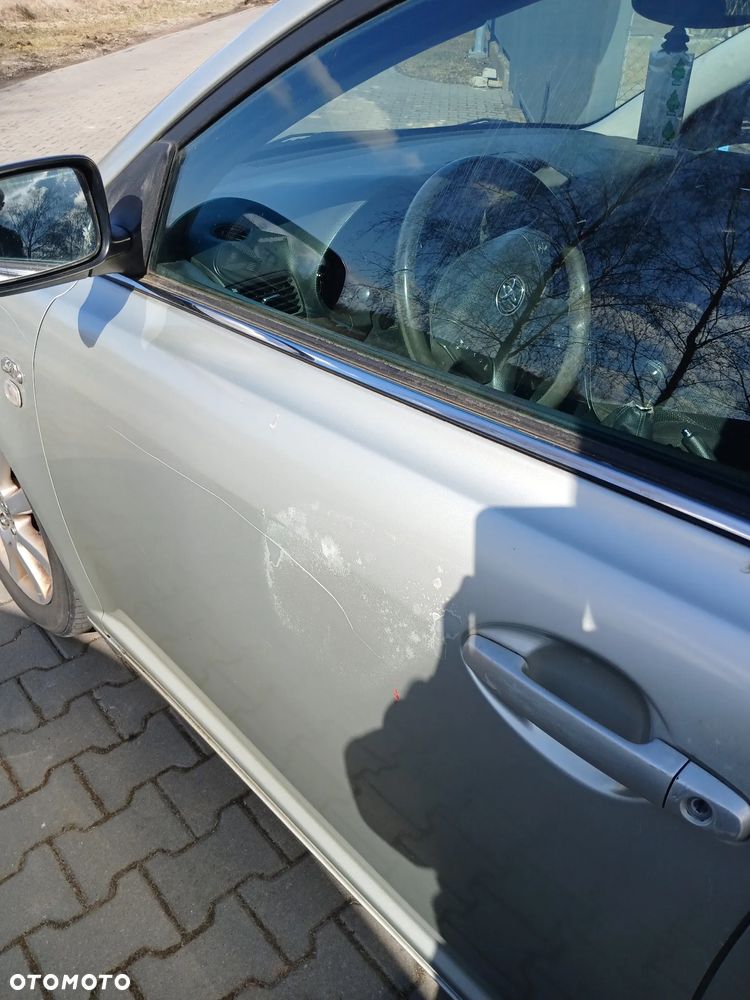 Toyota Avensis 2.0 D-4D Combi - 7