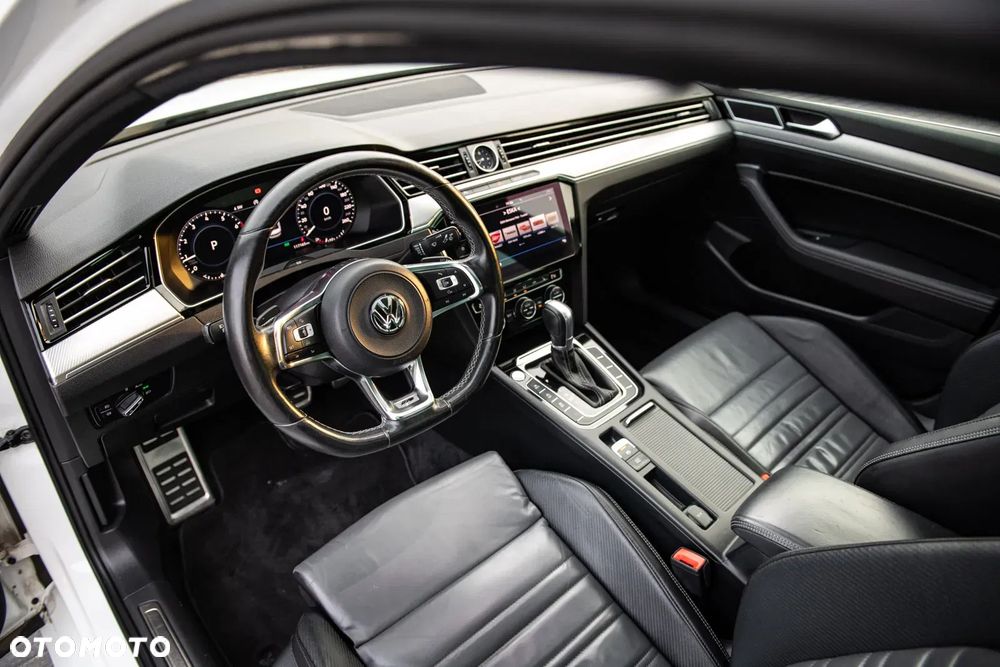 Volkswagen Passat - 13