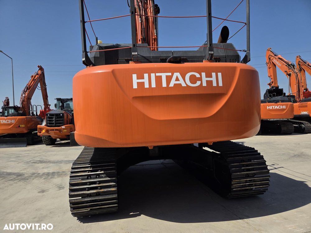 Hitachi 32t, cupa 1,8mc NOUA, 2019, 7.237h, consum mediu 18,6litri/ora, Isuzu 265CP, 3 pompe hidr HITACHI, produs in JAPONIA, lant 80% bun doar 991h deplasare, reviziile facute, inst picon si rotire, antifurt, Ad sapare 8m, AC, leasing 3 ani-PROMOTIE 96.900 - 4