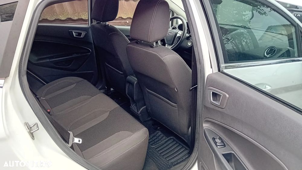 Ford Fiesta 1.0 EcoBoost Titanium - 10